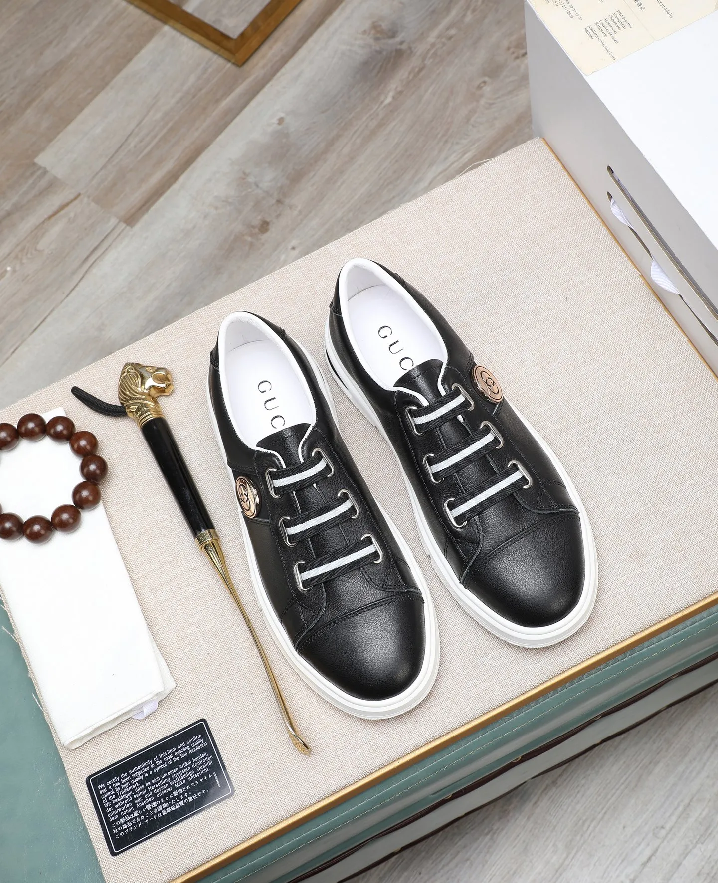 Men's shoes 💰460 GUCCI🔍🔍The latest models are on sale at the same time at the counter. Original calfskin imported from Italy, genuine leather lining, (high-end, extravagant, and classy) with exquisite workmanship. Soles: Original soles specially provided by the original factory. ⚠Exclusive double-layer movable molded soles are super comfortable⚠. Photos of the real thing🎬The real thing is even better🔍🔍"High quality·Follow the order" Code number 38-44
